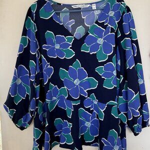 Girl With Curves Dark Floral Peplum Top Size 3X 3/4 Sleeve V Neck Stretch Office